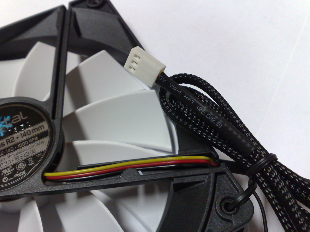 3-pin connector on a computer fan