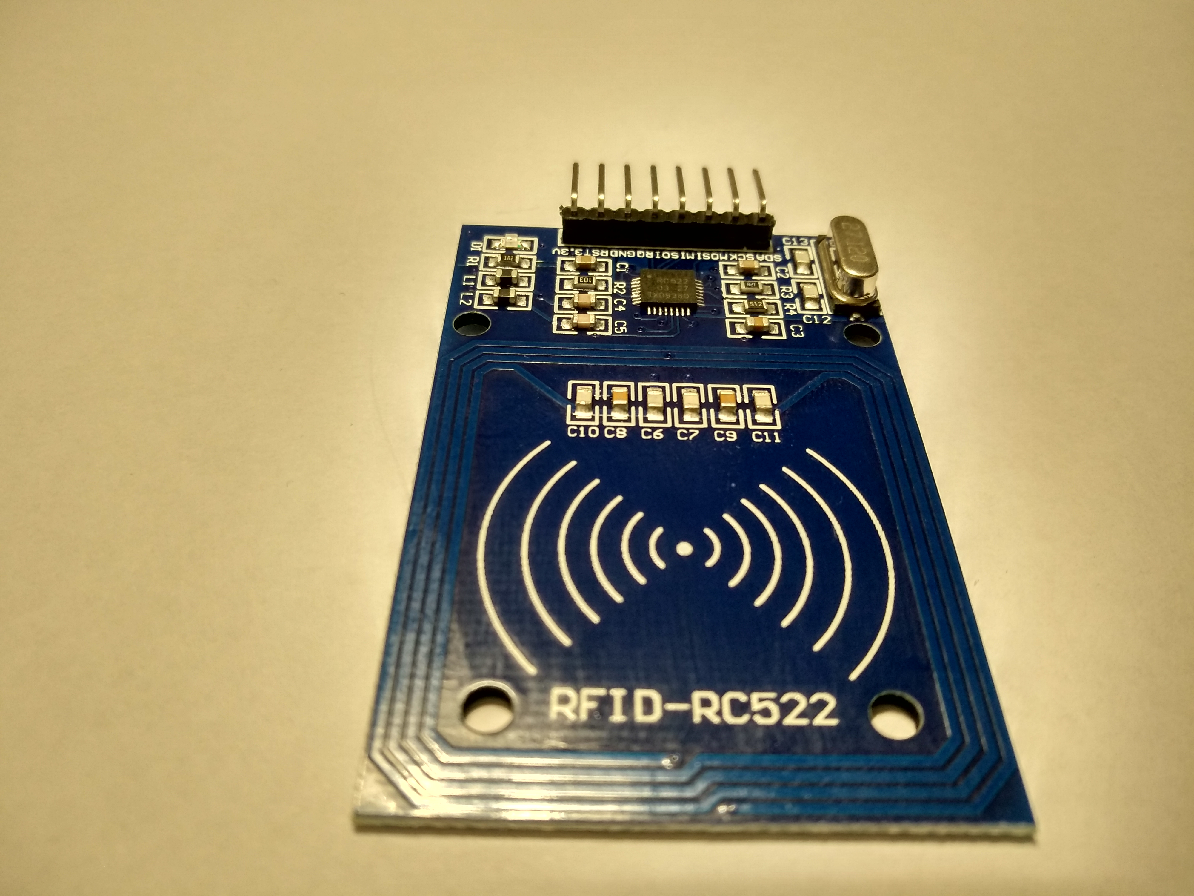 RFID RC522 (MFRC522) module for reading 13.56 MHz cards